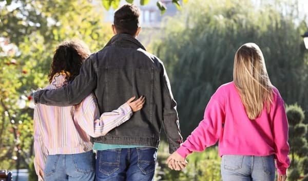 Polygamy Legal in Illinois